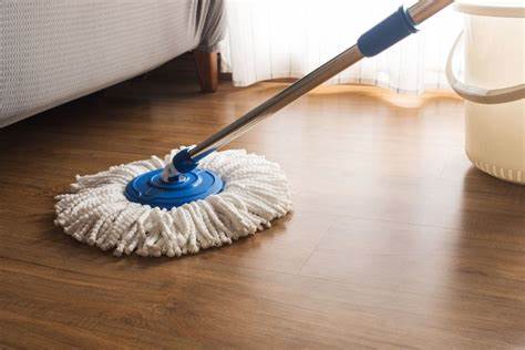 Tại sao cần vệ sinh sàn nhà gỗ đúng cách?